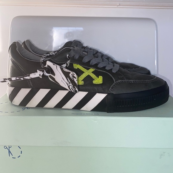 Off-White Shoes - OFF WHITE GREY LOW VULCANIZED SNEAKER WORN ONCE